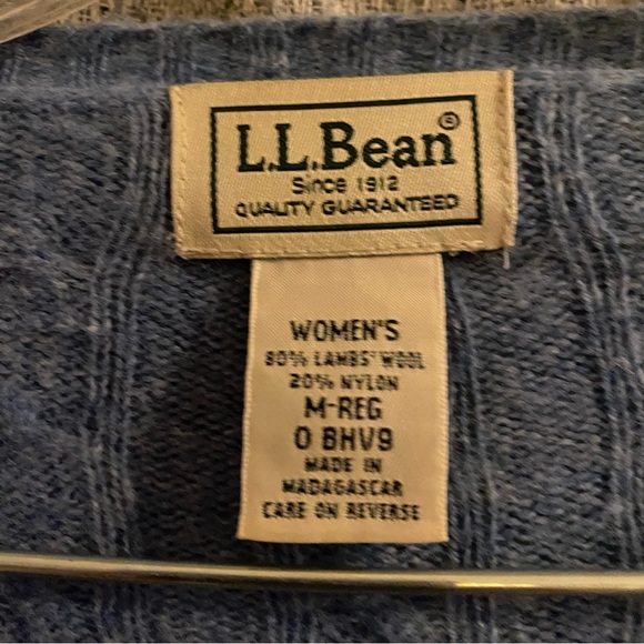 Llbean Cardigan Lambs Wool Button Sweater - Medium - Picture 3 of 3